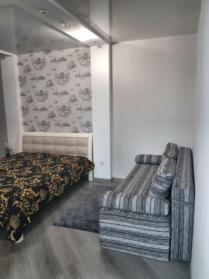 Стильные Аппартаменты На Новых Домах Kharkiv Exterior photo
