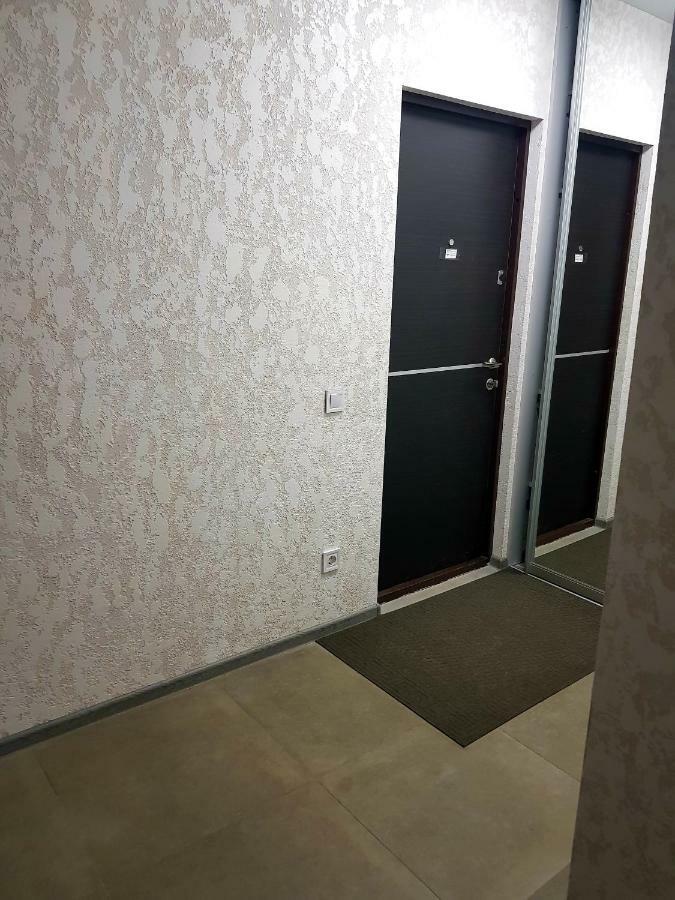 Стильные Аппартаменты На Новых Домах Kharkiv Exterior photo