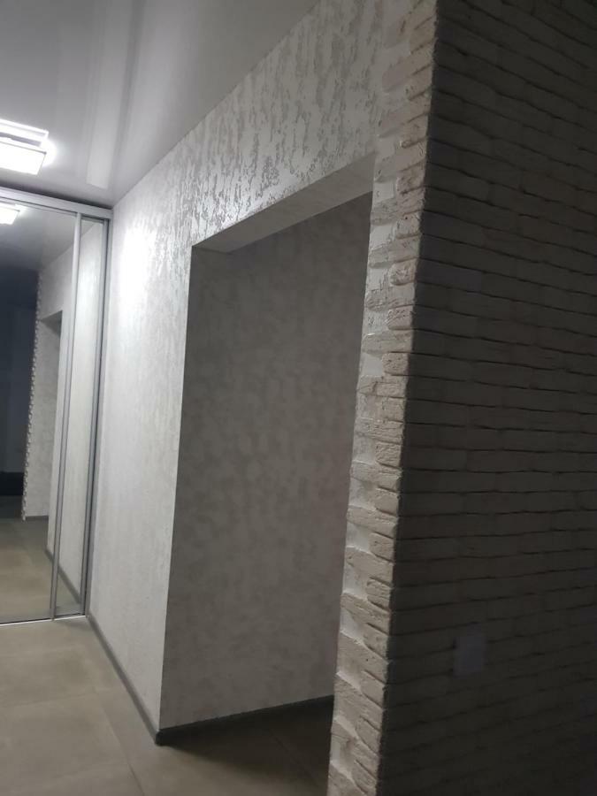 Стильные Аппартаменты На Новых Домах Kharkiv Exterior photo